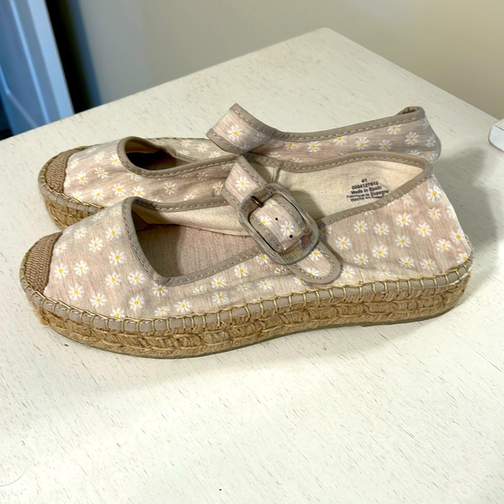 Free People Women’s Surfside Daisy Canvas Espadrille / Brand NWOT / Size 10.5